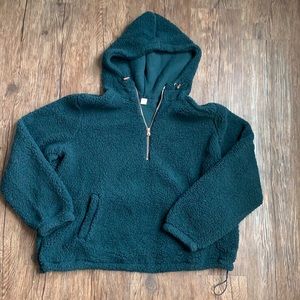 Fluffy Cropped Fleece